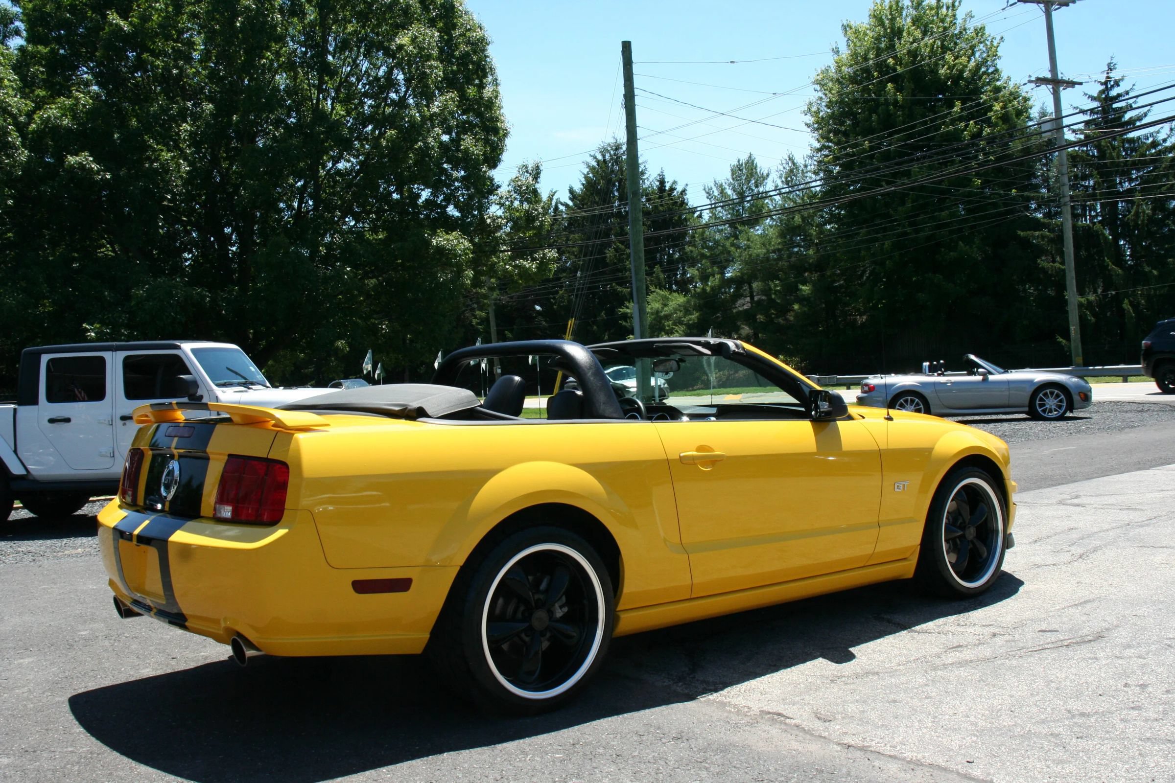 Used 2006 Ford Mustang GT Premium RWD image 5