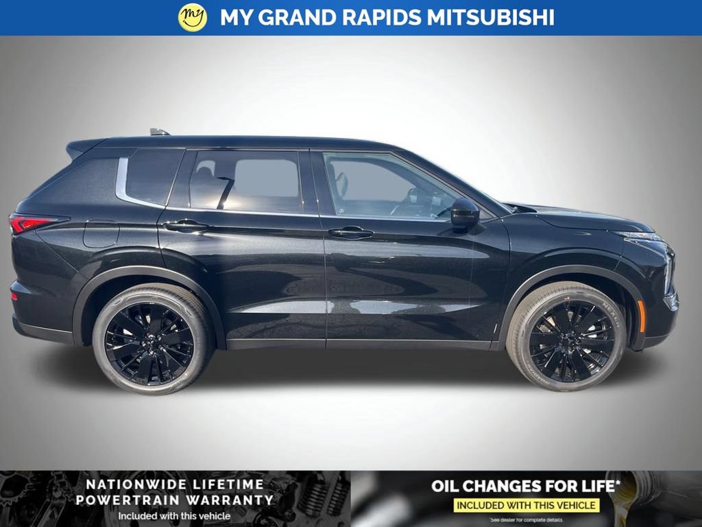 New 2026 Mitsubishi Outlander LE AWD/4WD image 6