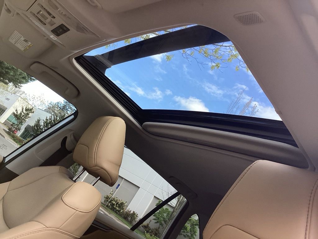 Used 2025 Toyota RAV4 Limited w/ Advanced Technology Package image 3