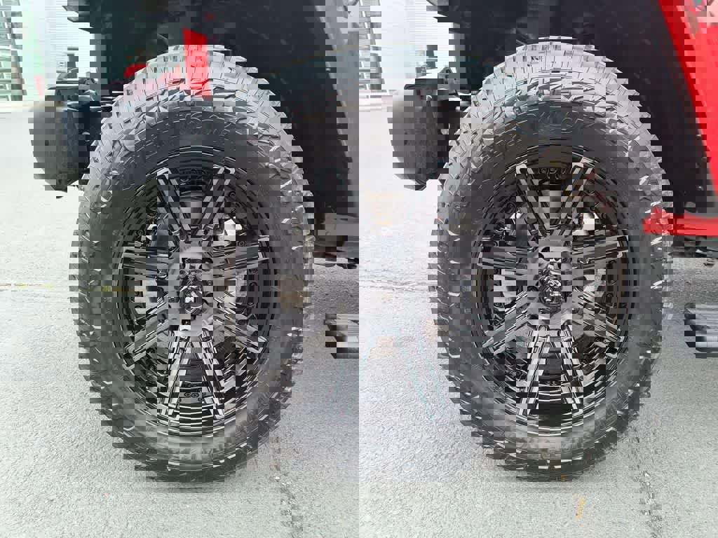 Used 2022 Jeep Wrangler Unlimited Rubicon w/ Cold Weather Group image 10