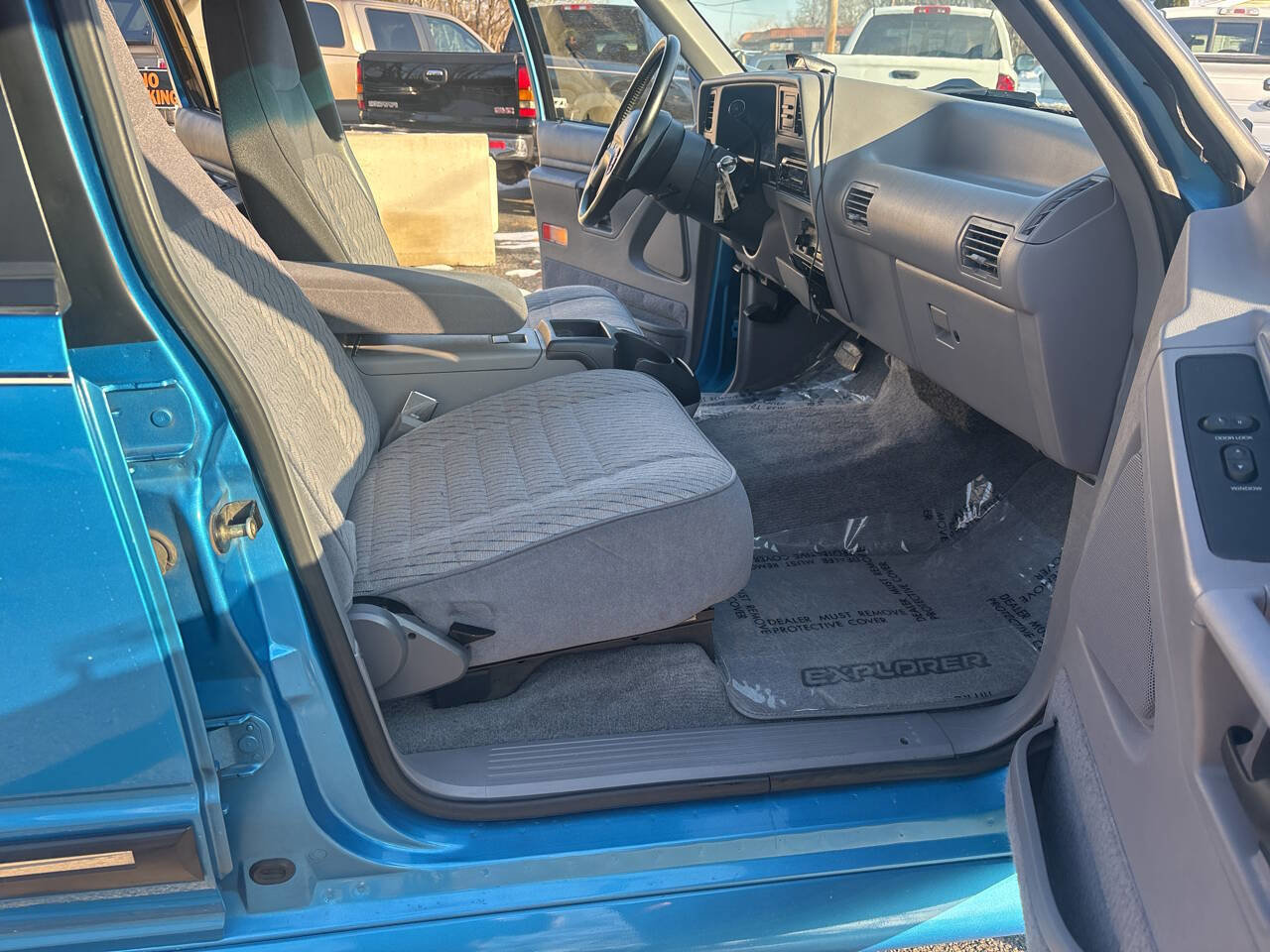 Used 1994 Ford Explorer XLT image 29