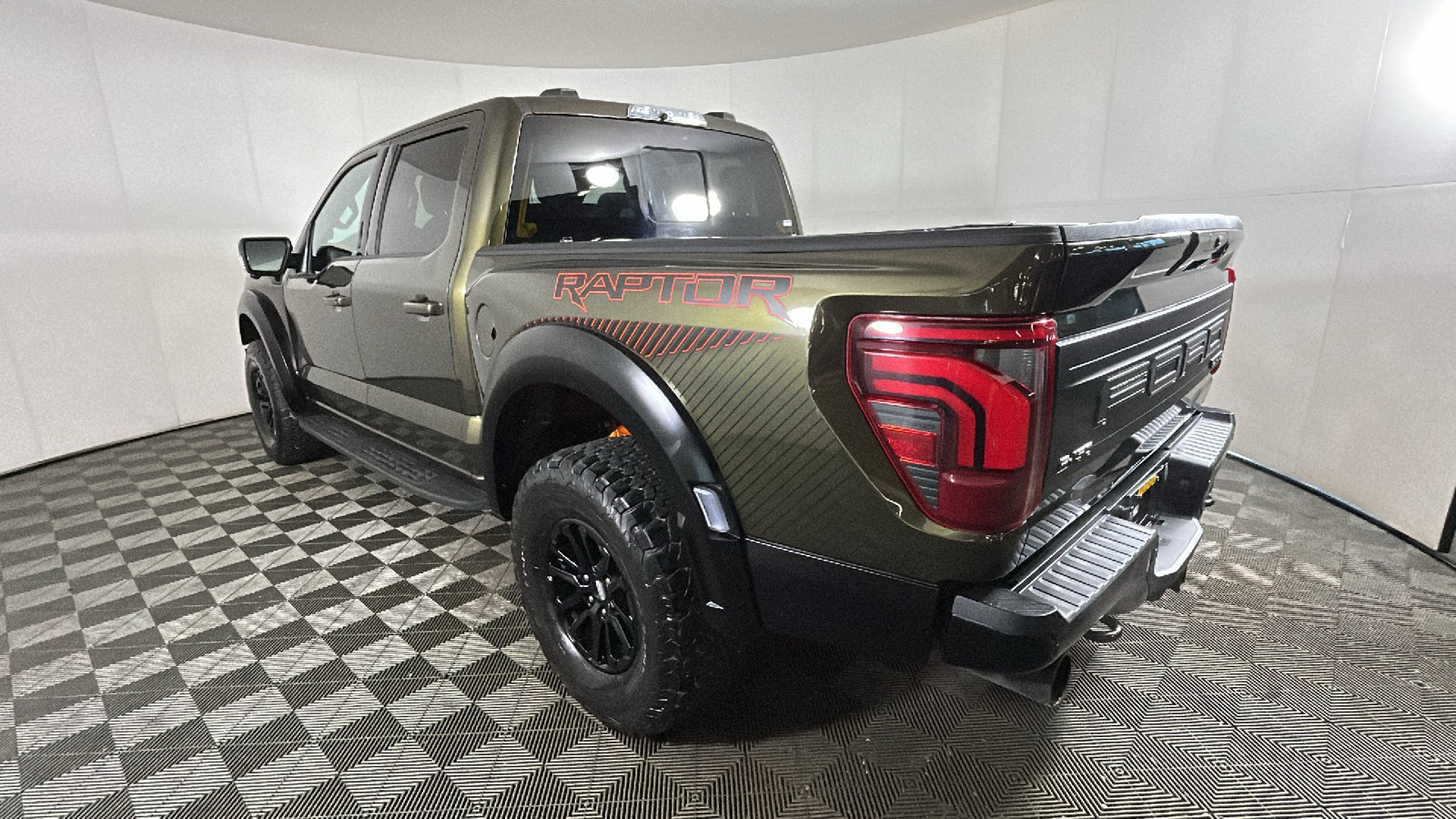Used 2024 Ford F150 Raptor AWD/4WD image 5