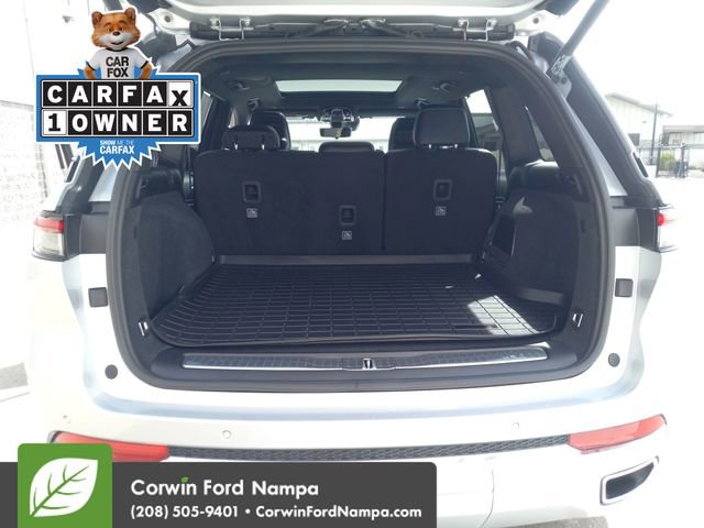 Used 2022 Jeep Grand Cherokee Overland w/ Advanced Protech Group III image 27