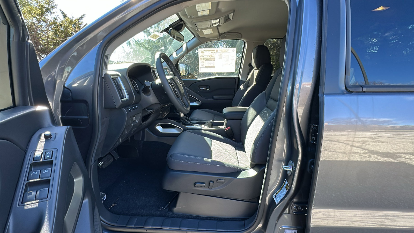 New 2026 Nissan Frontier SV w/ SV Convenience Package AWD/4WD image 7
