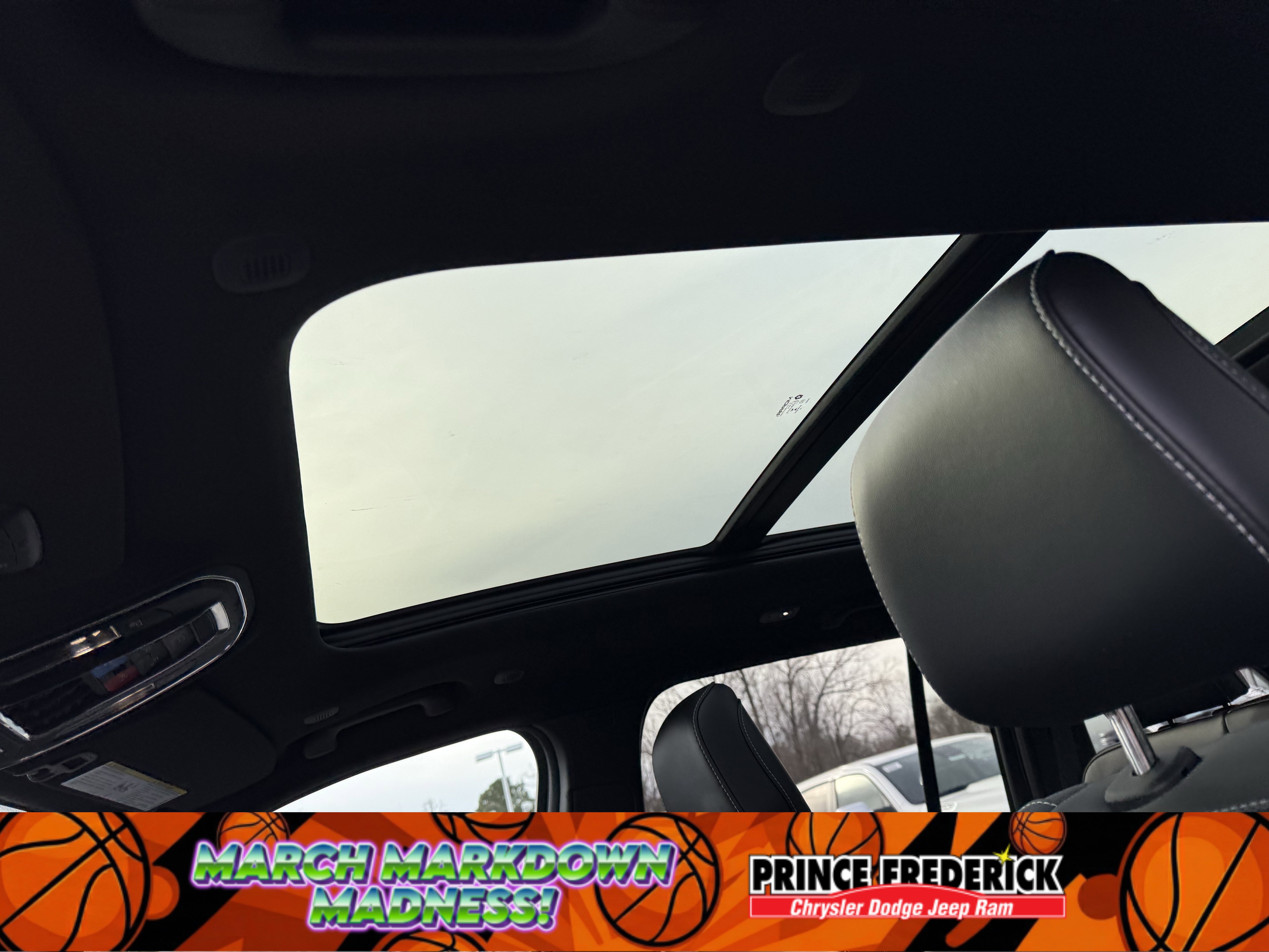 New 2025 Jeep Grand Cherokee Limited image 12