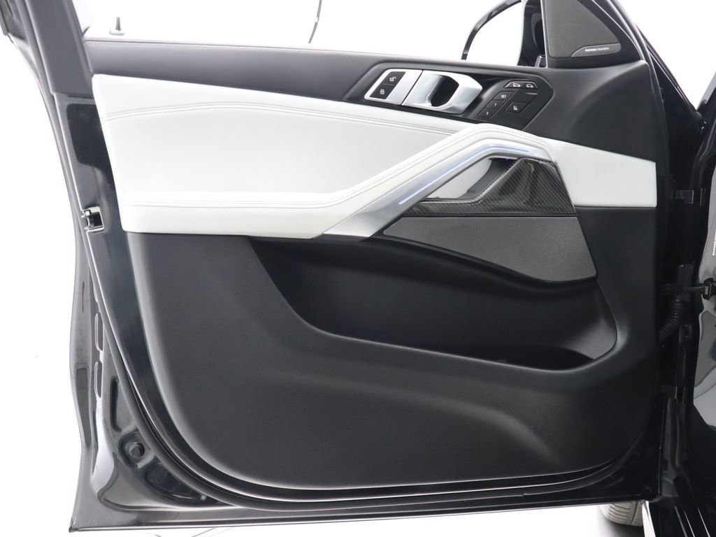 Used 2026 BMW X6 M60i image 52