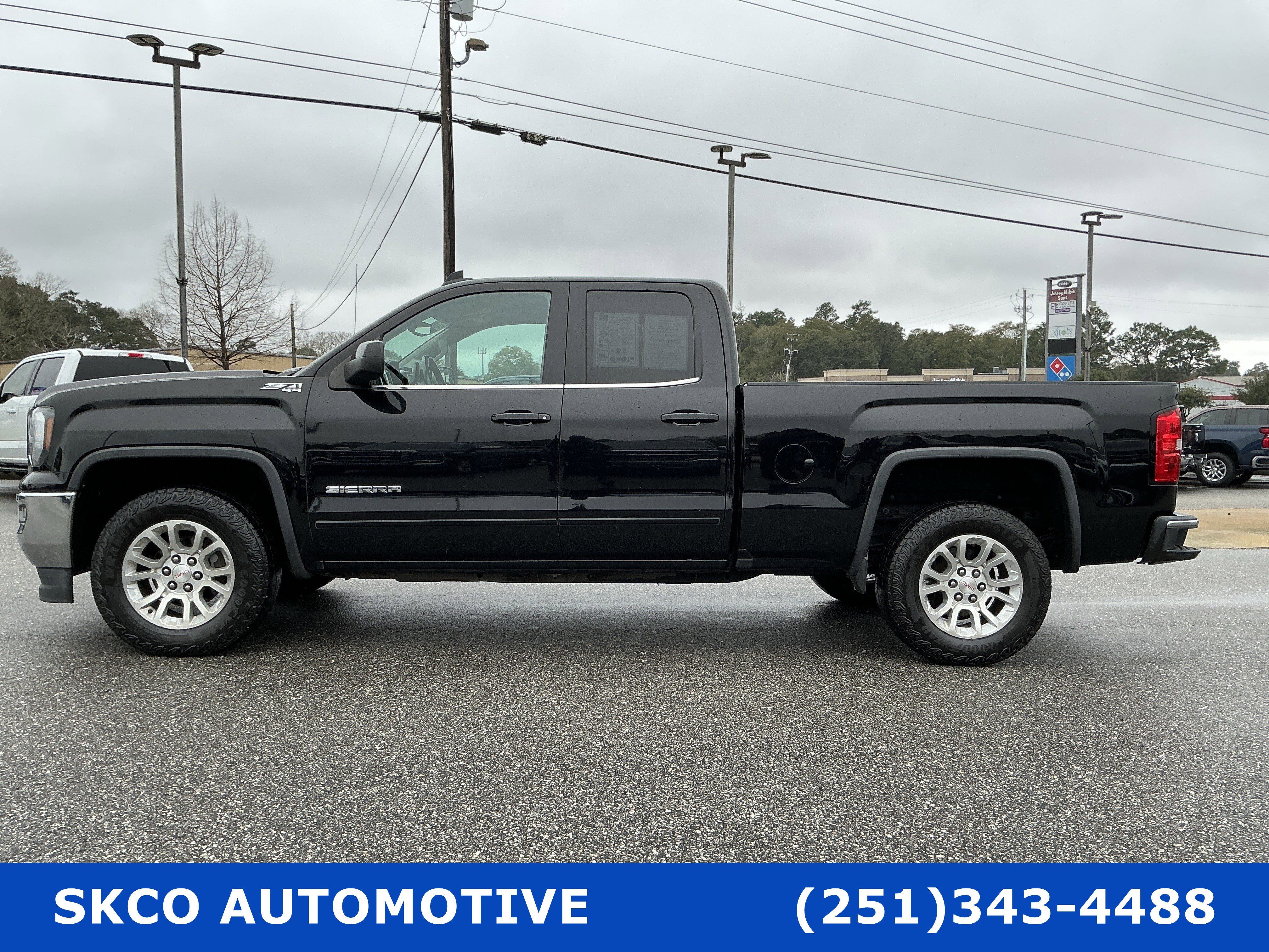Used 2017 GMC Sierra 1500 SLE w/ SLE Value Package image 2