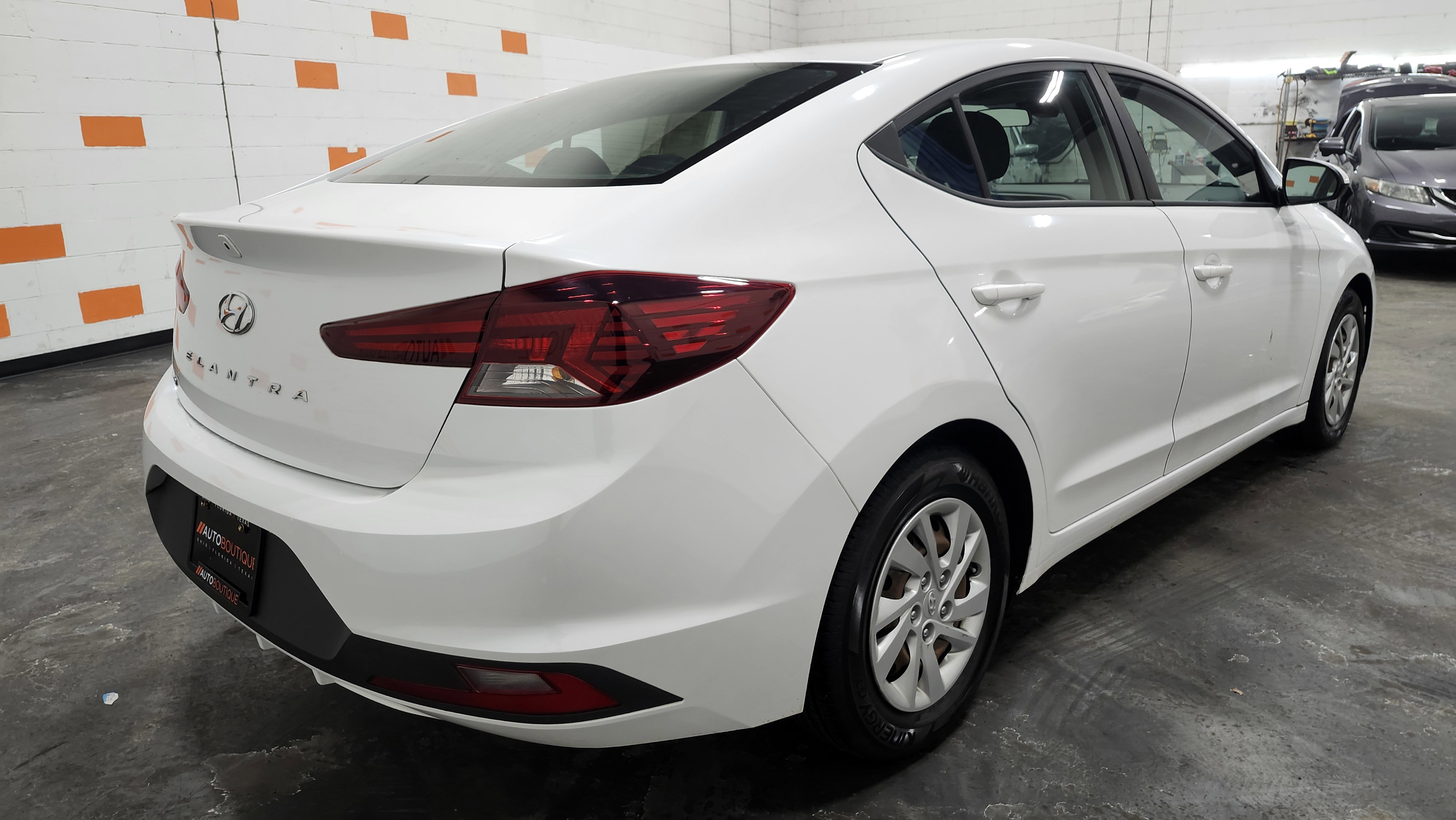 Used 2020 Hyundai Elantra SE w/ Cargo Package (C1) image 15