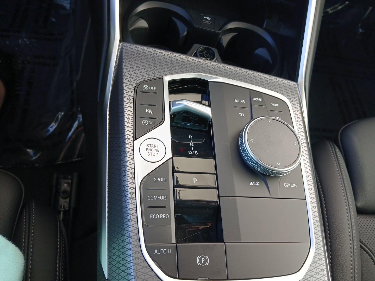 New 2026 BMW 330i Sedan w/ M Sport Package image 26