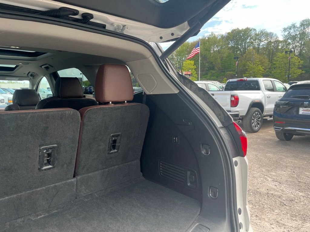 Used 2020 Buick Enclave Avenir w/ Avenir Technology Package AWD/4WD image 12