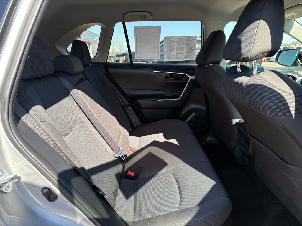 Certified 2025 Toyota RAV4 LE AWD/4WD image 15