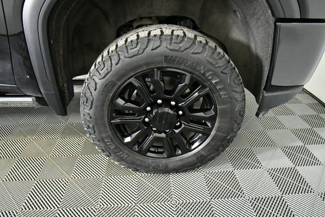Used 2021 GMC Sierra 3500 Denali w/ Denali Black Diamond Edition image 17