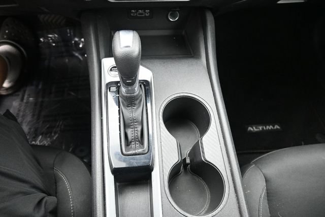 Used 2025 Nissan Altima 2.5 SV FWD image 32