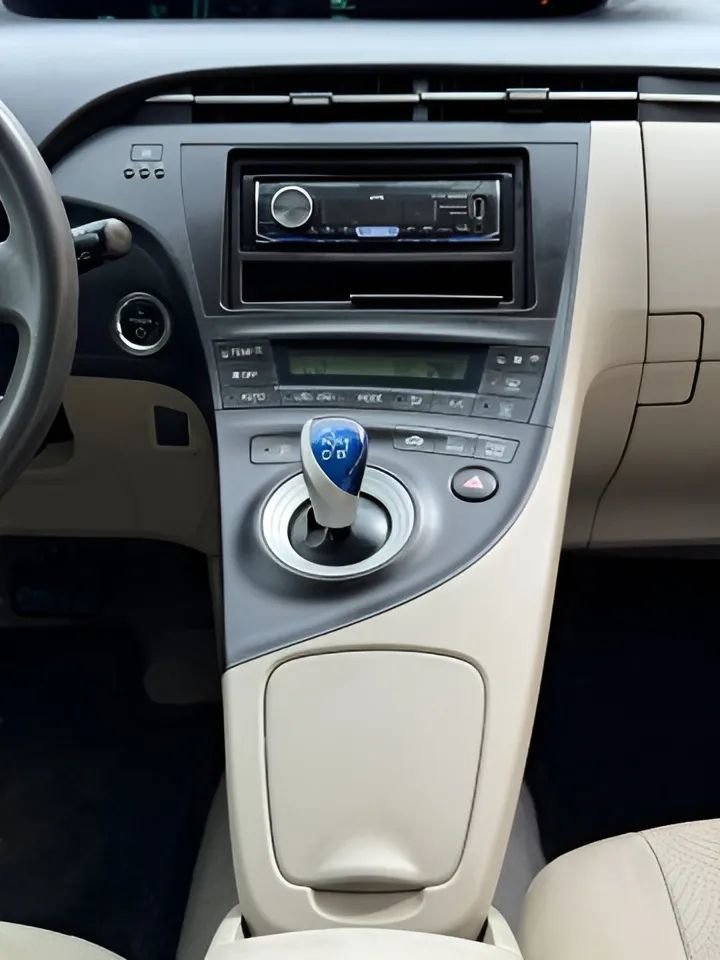 Used 2010 Toyota Prius FWD image 25