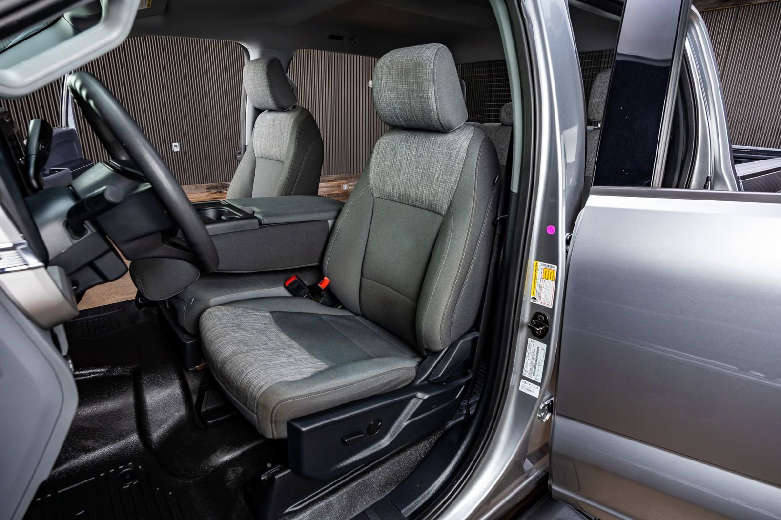 Used 2023 Ford F350 XLT w/ FX4 Off-Road Package image 29