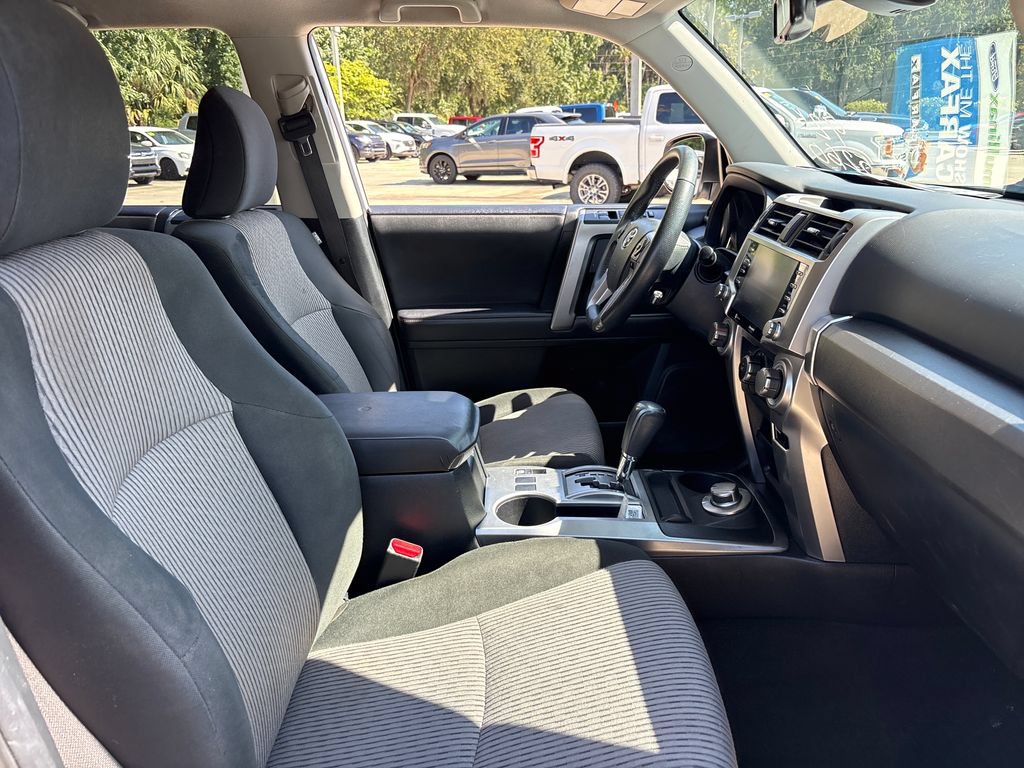Used 2021 Toyota 4Runner SR5 AWD/4WD image 28