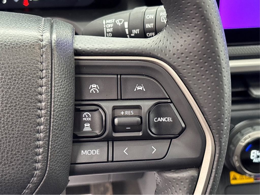 Used 2025 Toyota 4Runner Limited image 30