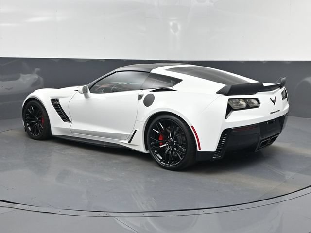Used 2016 Chevrolet Corvette Z06 w/ 3LZ Preferred Equipment Group RWD image 4