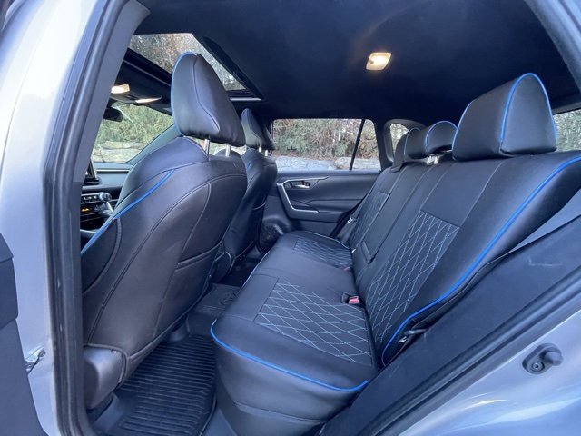Used 2023 Toyota RAV4 SE image 10