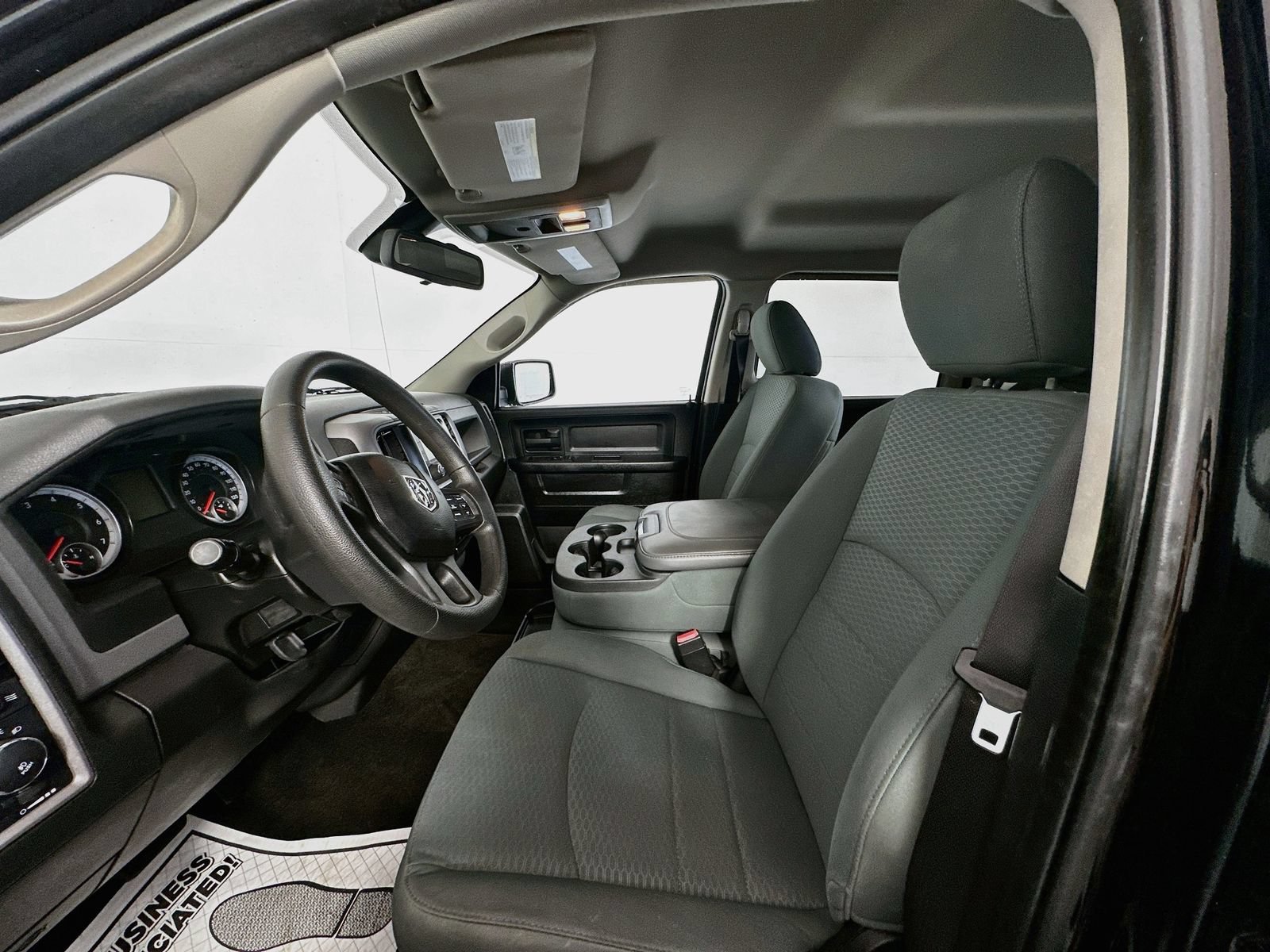 Used 2014 RAM 1500 Express RWD image 19
