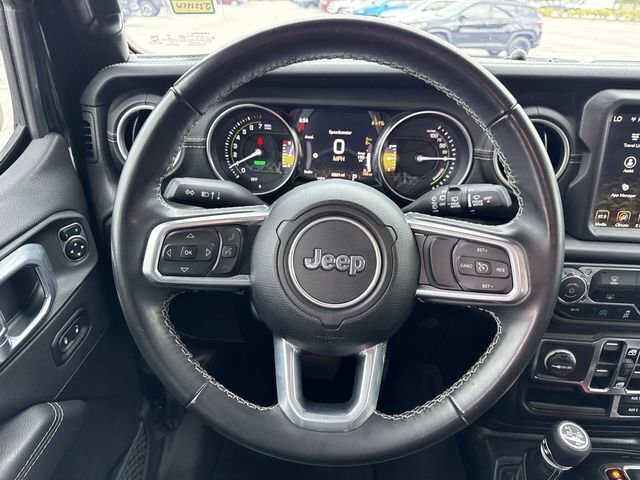Used 2022 Jeep Wrangler Unlimited Sahara AWD/4WD image 14