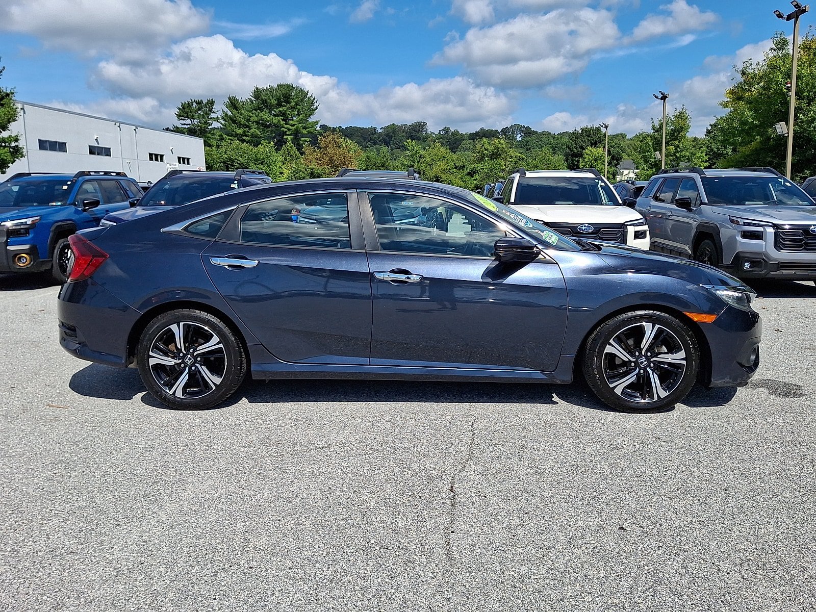Used 2017 Honda Civic Touring image 7