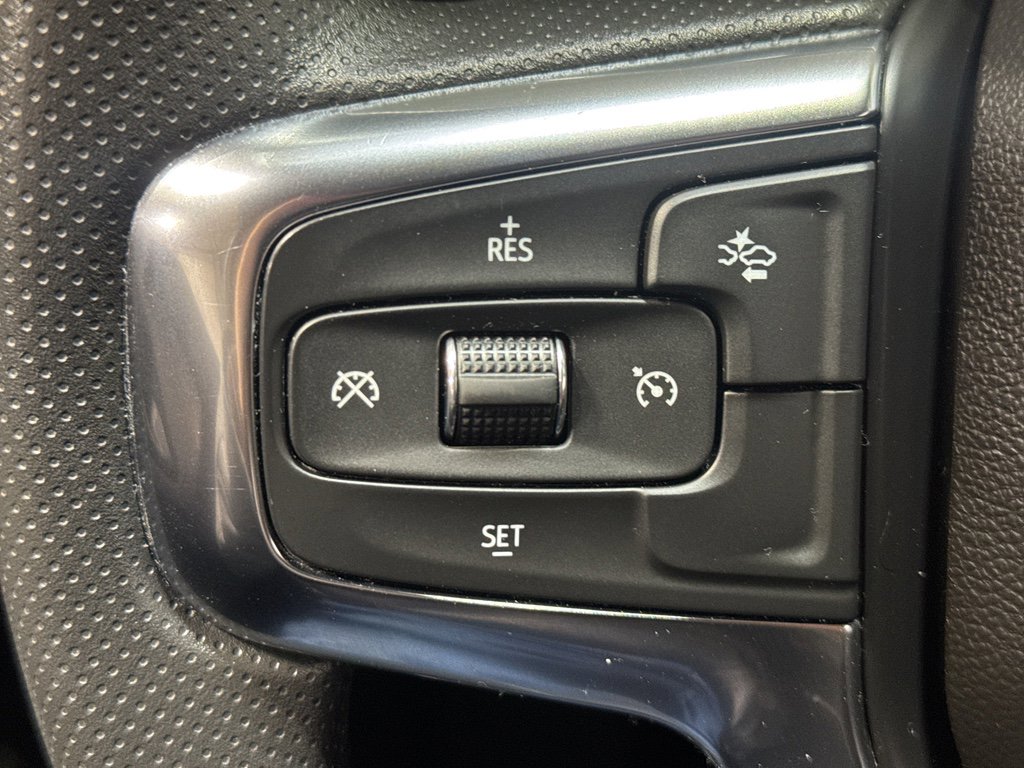 Used 2025 Chevrolet Blazer LT w/ Redline Edition image 23