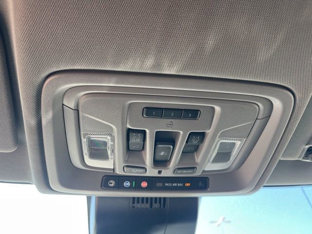 Used 2023 GMC Sierra 1500 SLT w/ SLT Premium Plus Package image 33