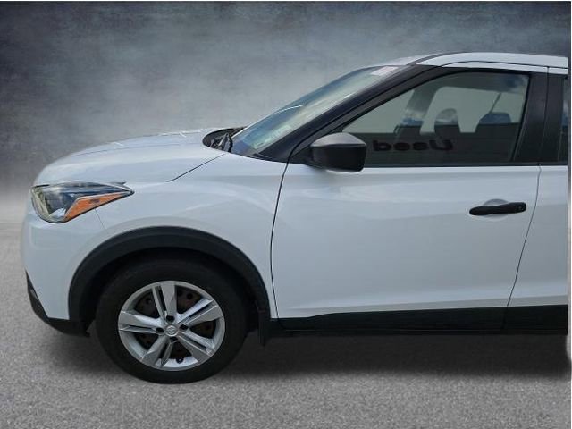 Used 2020 Nissan Kicks S FWD image 11