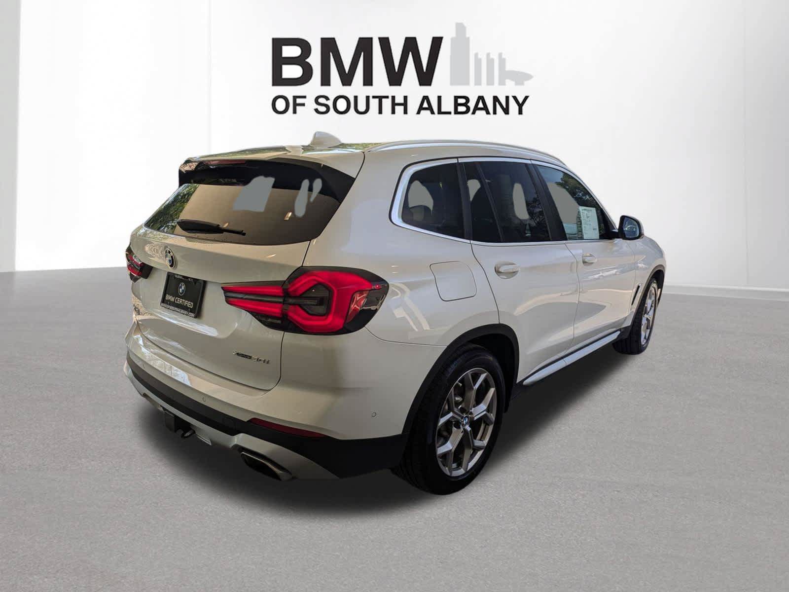 Used 2024 BMW X3 xDrive30i w/ Premium Package w/ZPA AWD/4WD image 3