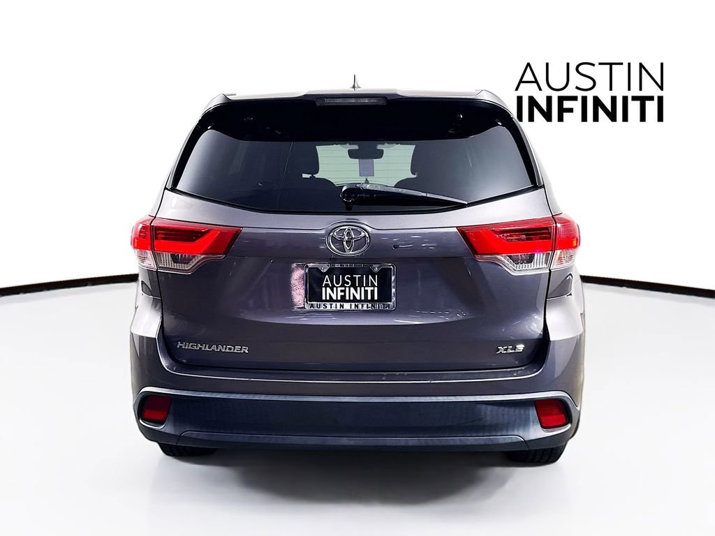 Used 2018 Toyota Highlander XLE FWD image 6