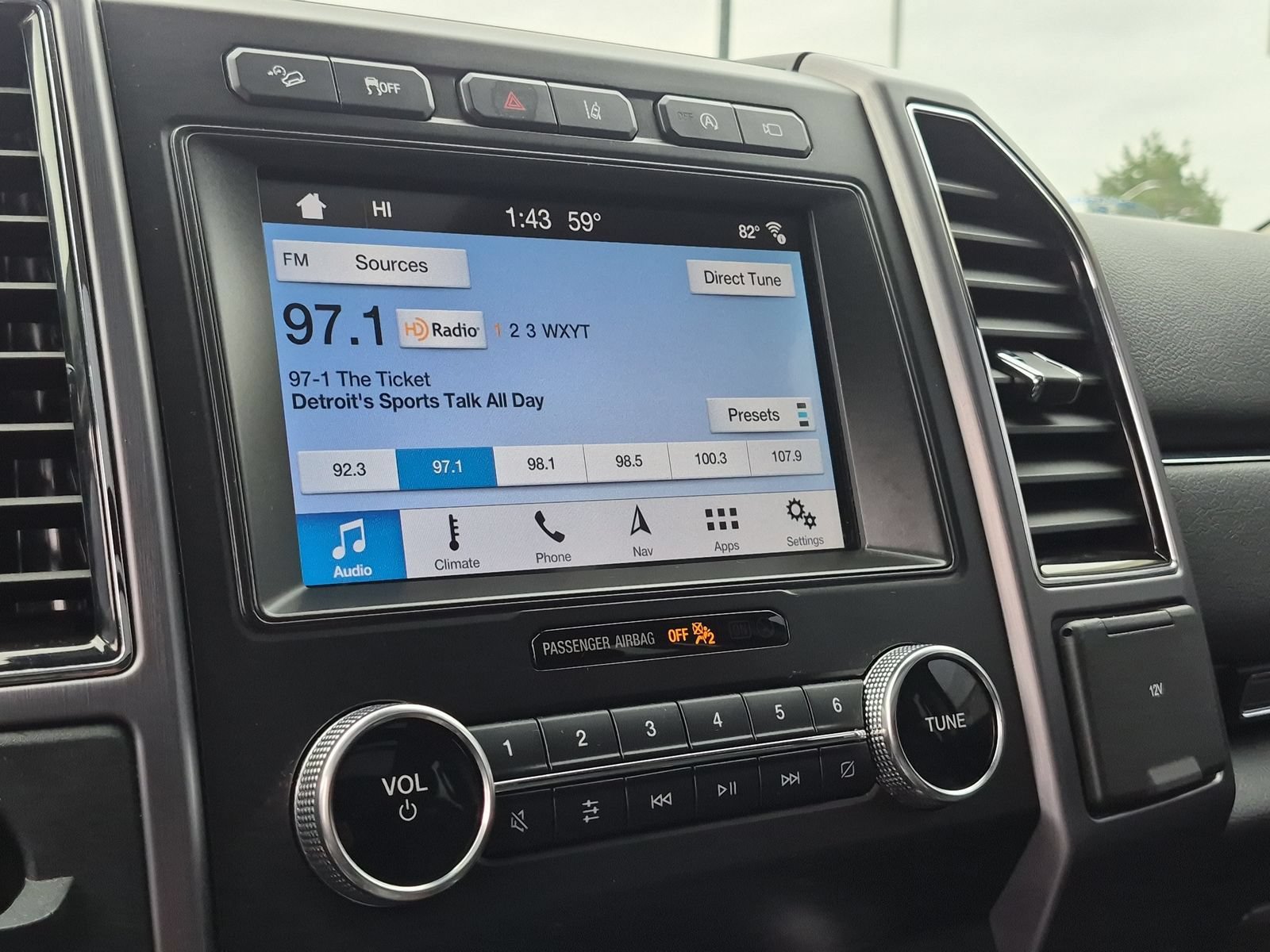Used 2019 Ford Expedition Max Platinum AWD/4WD image 24