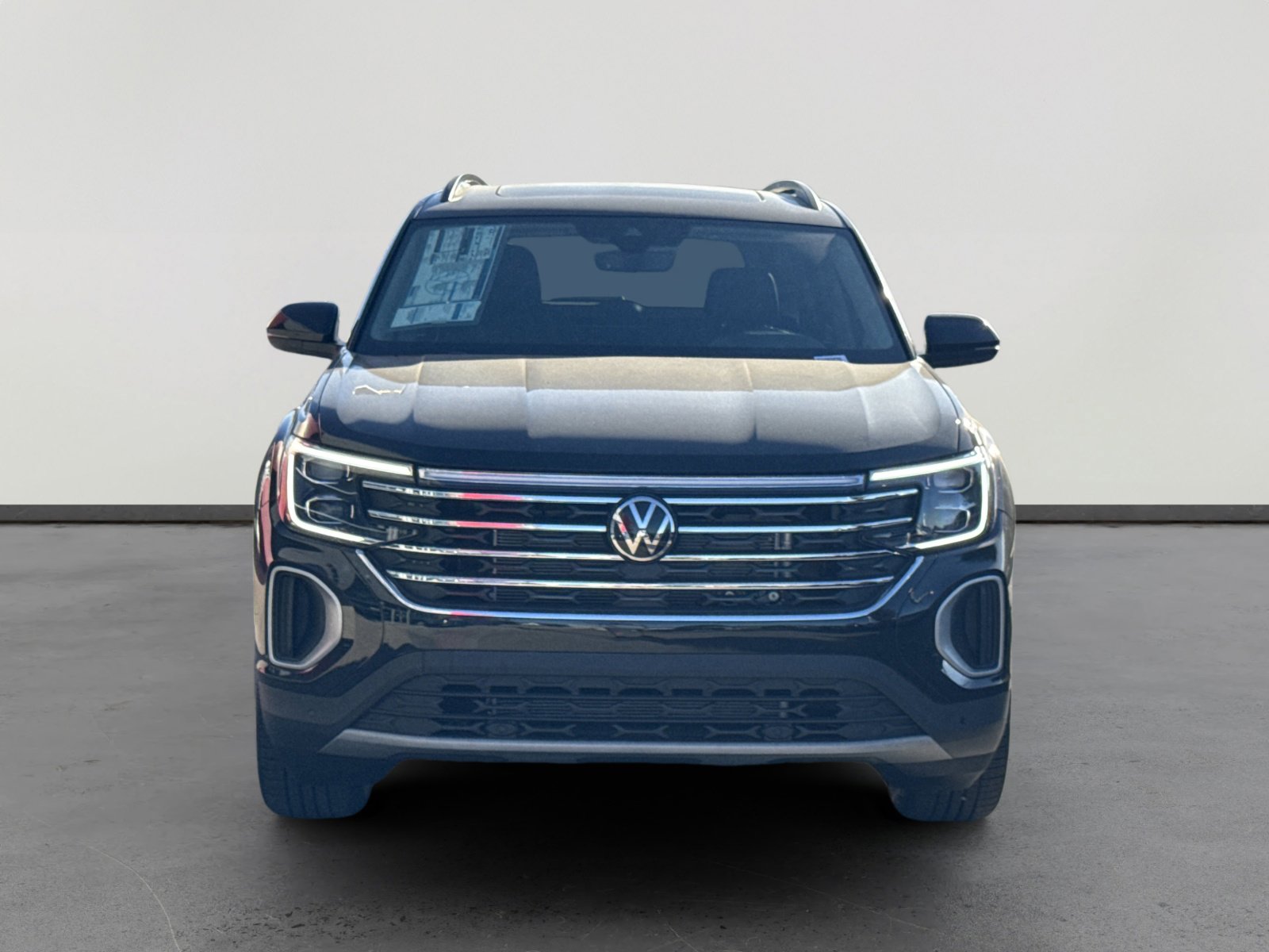 New 2026 Volkswagen Atlas SE image 2