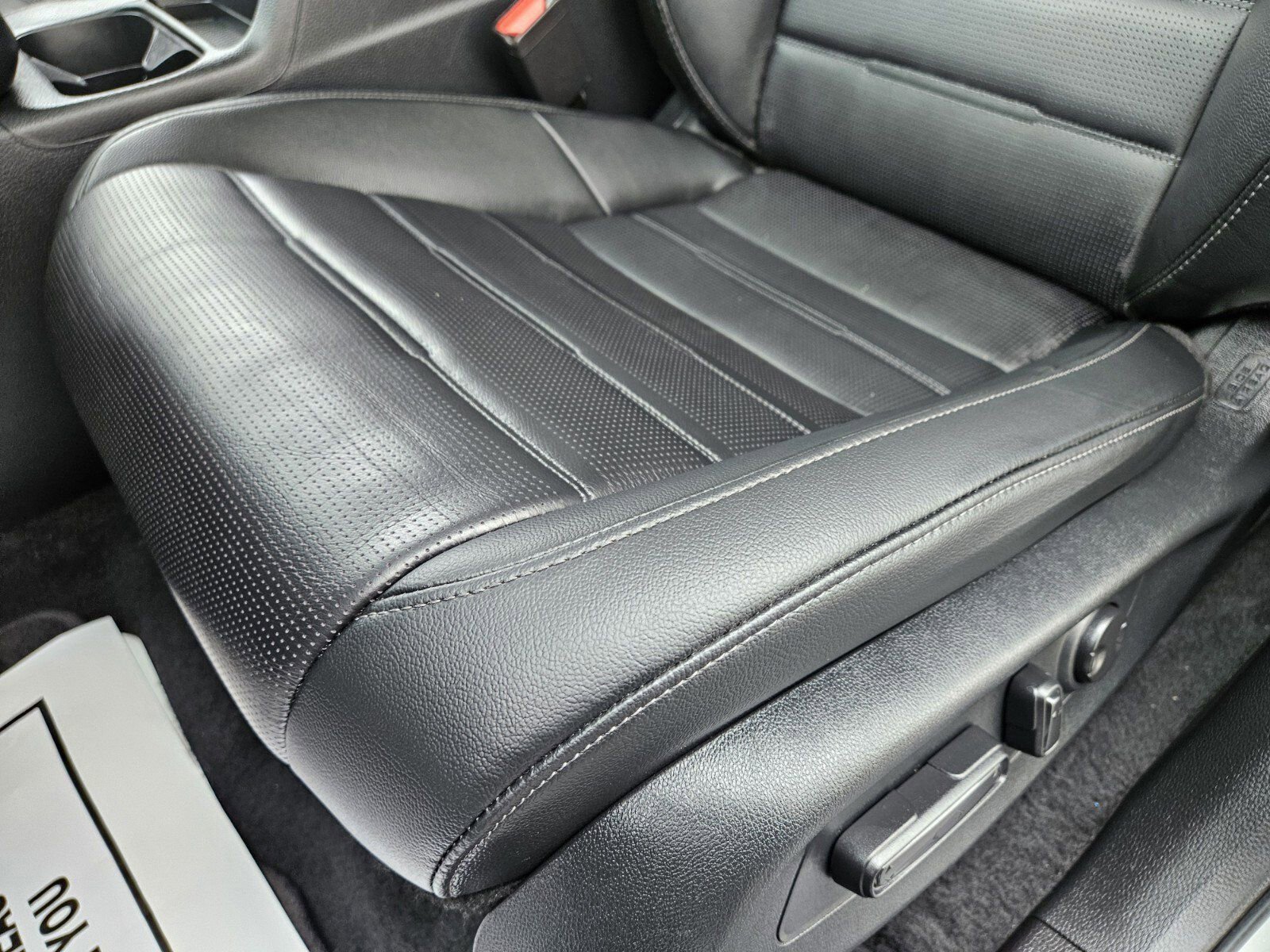 Used 2025 Honda CR-V EX-L image 8