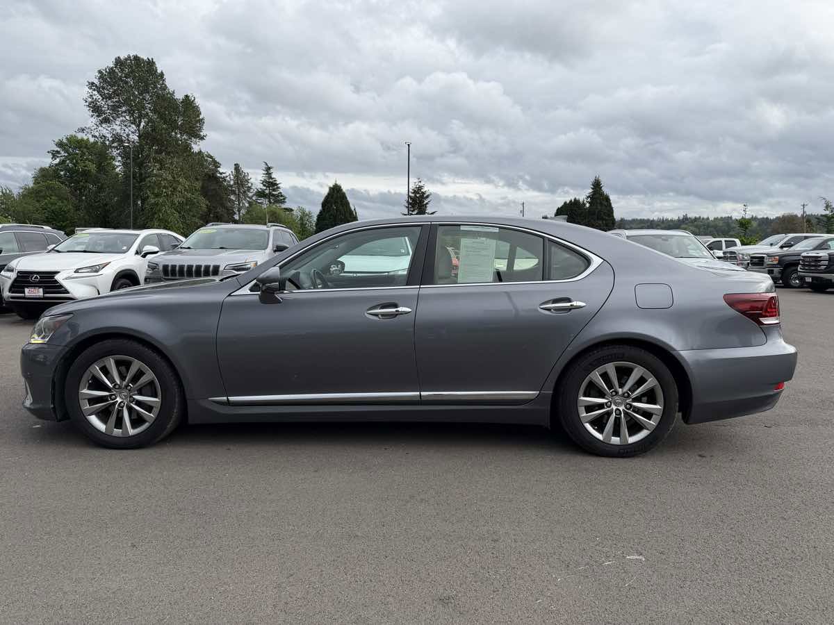 Used 2014 Lexus LS 460 w/ Comfort Package RWD image 5
