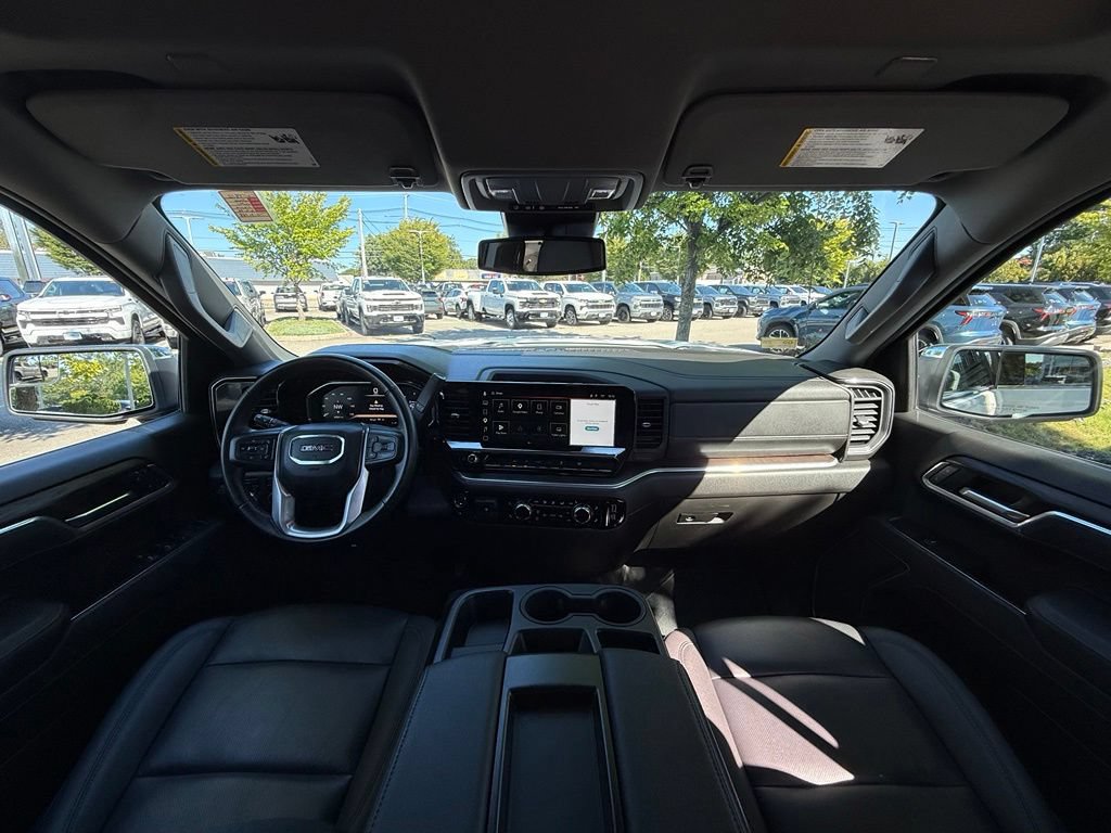 Used 2026 GMC Sierra 1500 SLT AWD/4WD image 33