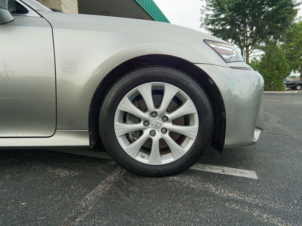 Used 2016 Lexus GS 200t w/ Premium Package RWD image 10