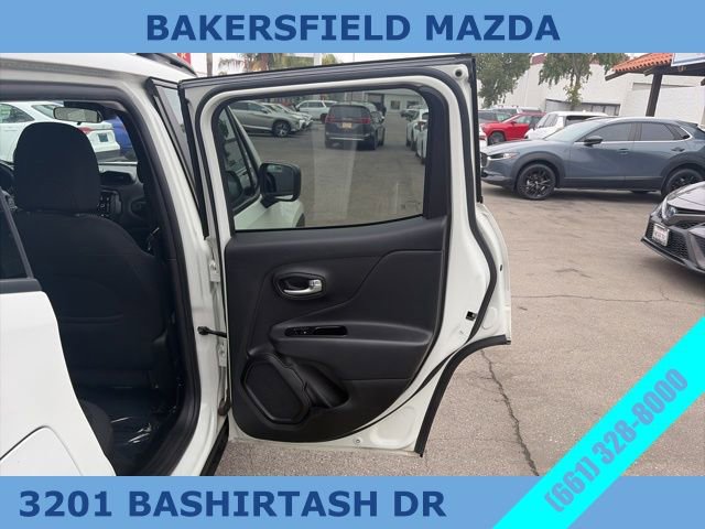 Used 2022 Jeep Renegade Latitude image 15