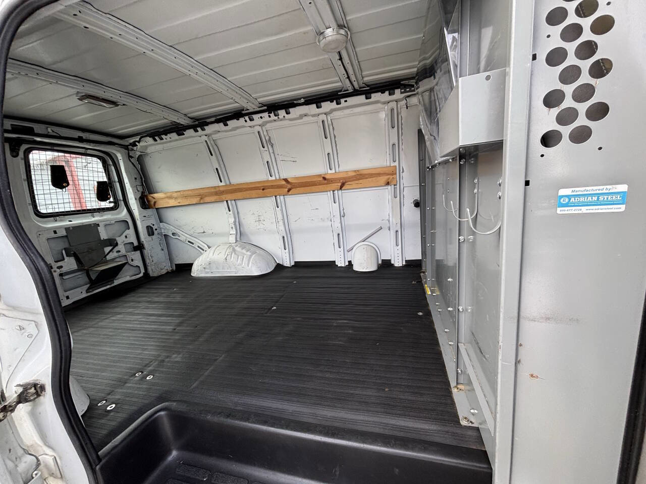 Used 2013 Chevrolet Express 2500 image 13