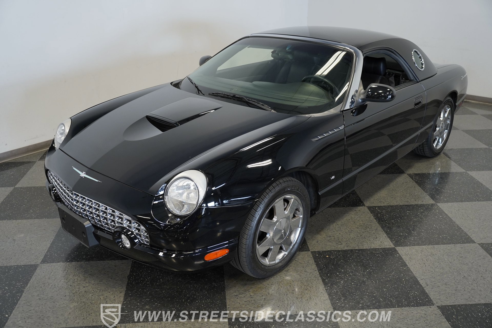 Used 2003 Ford Thunderbird RWD image 26