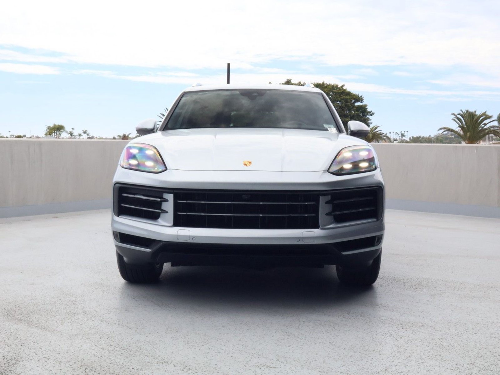 Certified 2025 Porsche Cayenne AWD/4WD image 6