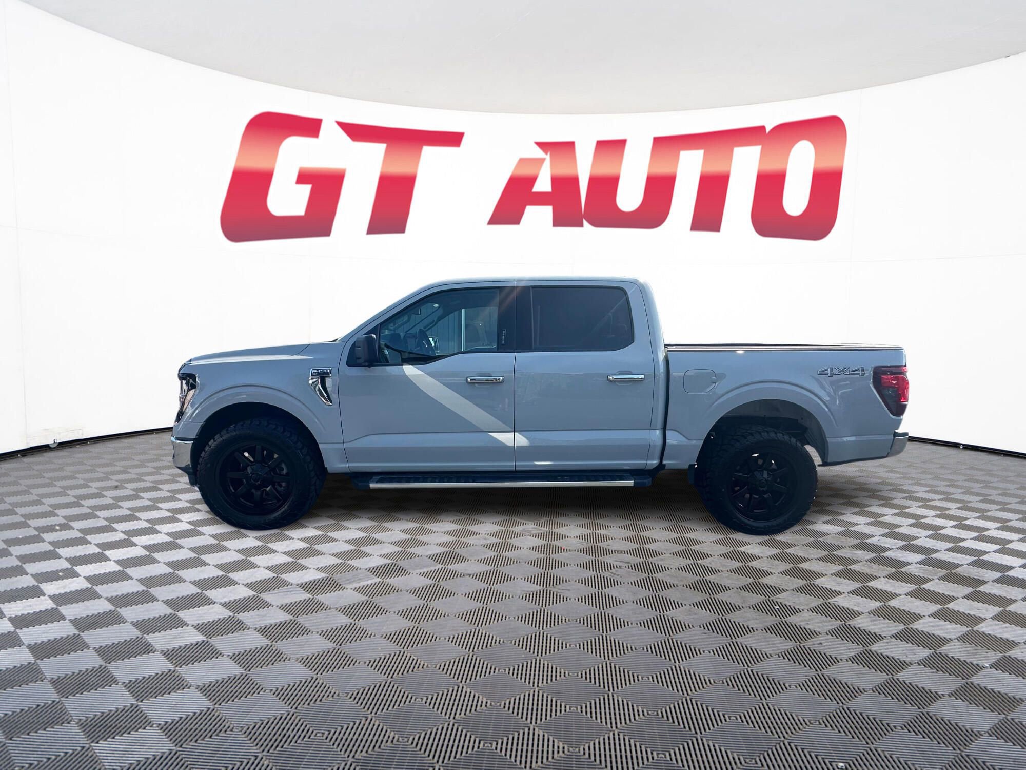 Used 2024 Ford F150 XLT w/ Tow/Haul Package image 4