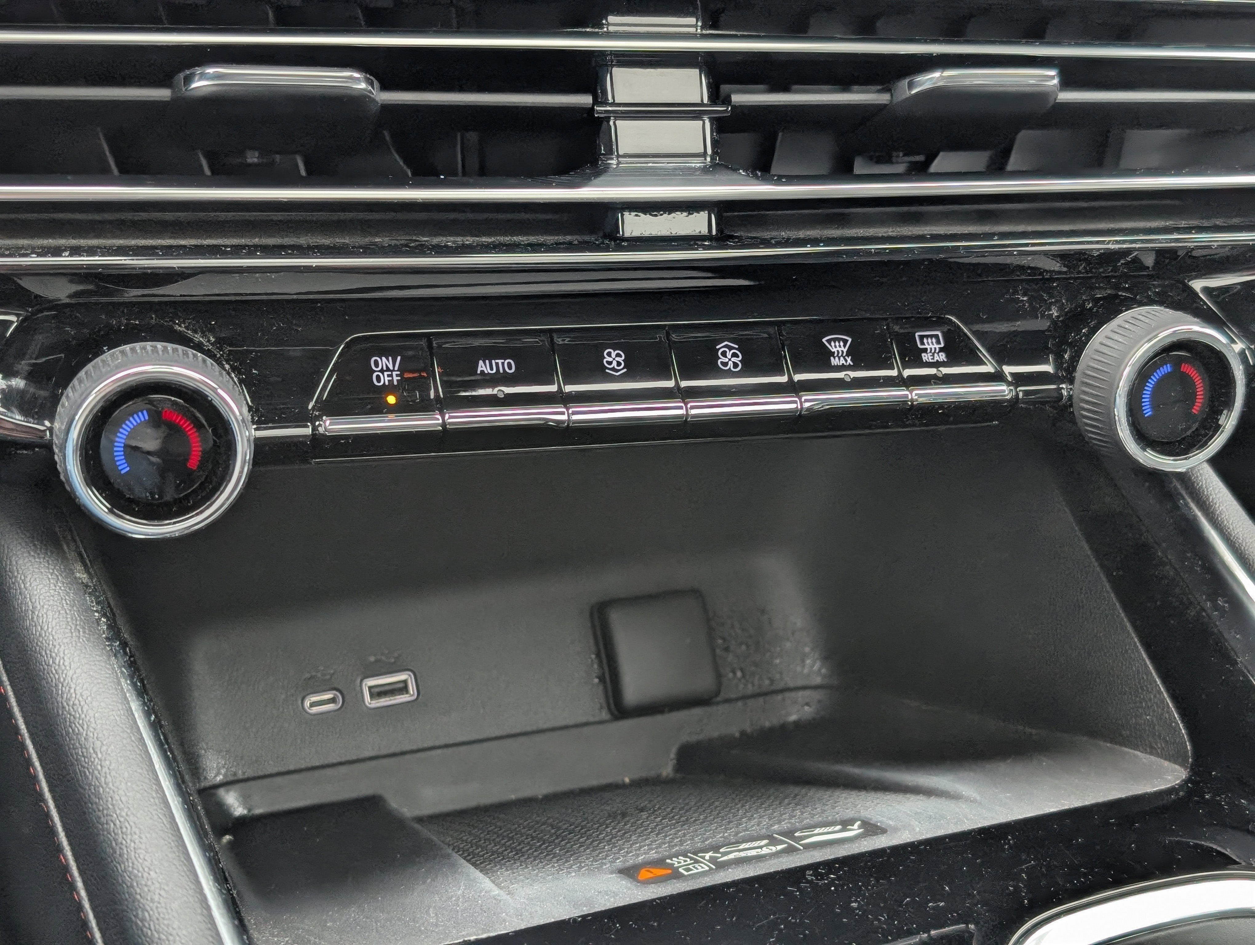 Used 2025 Chevrolet Traverse Z71 image 21