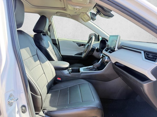 Used 2022 Toyota RAV4 XLE w/ Convenience Package AWD/4WD image 21