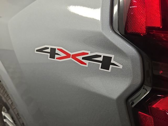 Used 2025 Chevrolet Colorado LT w/ Advanced Trailering Package image 32