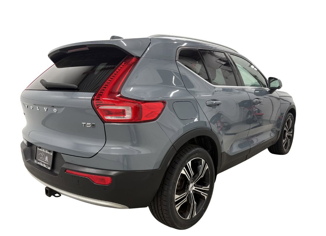 Used 2021 Volvo XC40 T5 Inscription w/ Advanced Package image 4