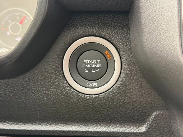 New 2025 RAM 1500 Laramie AWD/4WD image 39