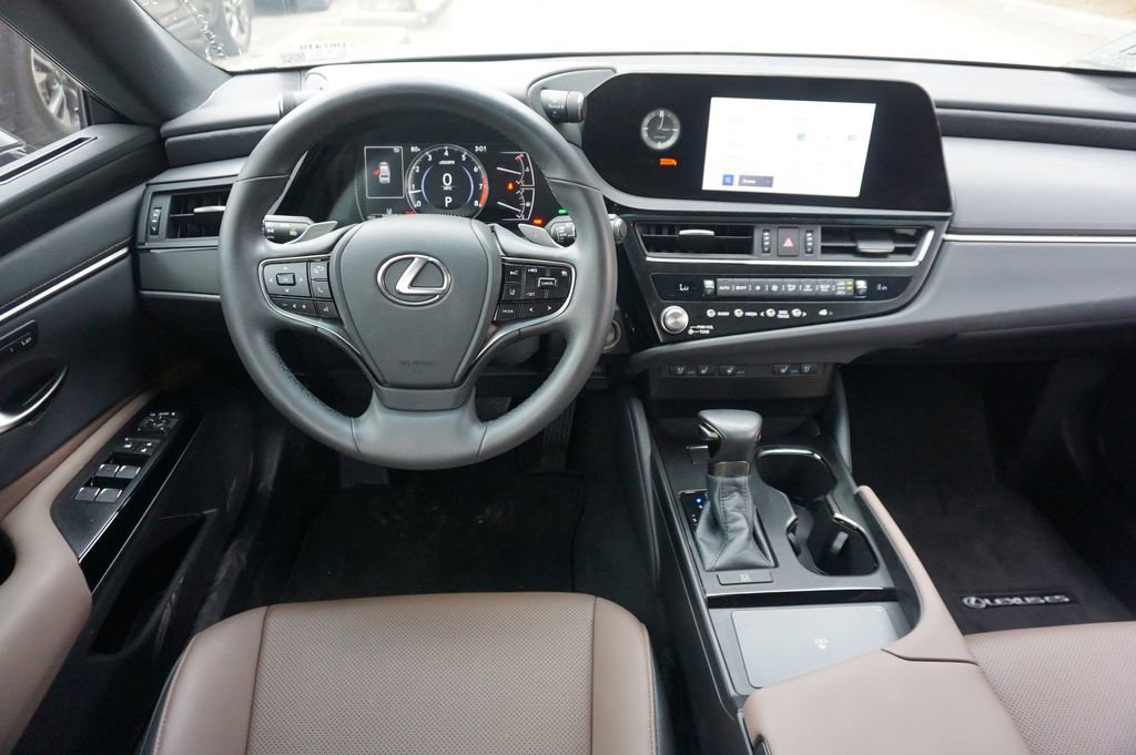 Used 2023 Lexus ES 350 w/ Premium Package FWD image 5