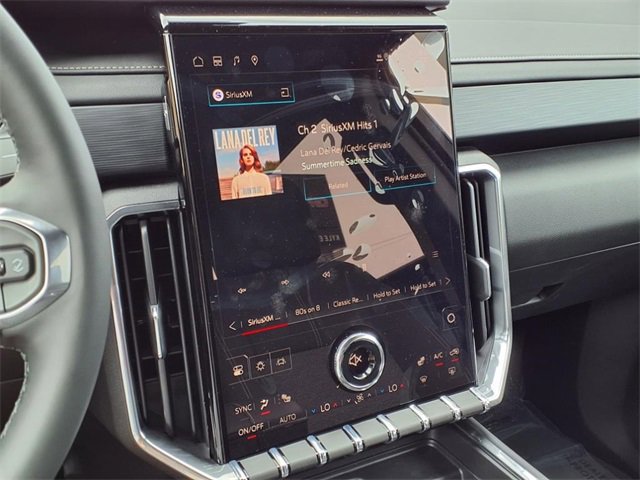 New 2026 GMC Acadia Elevation image 13