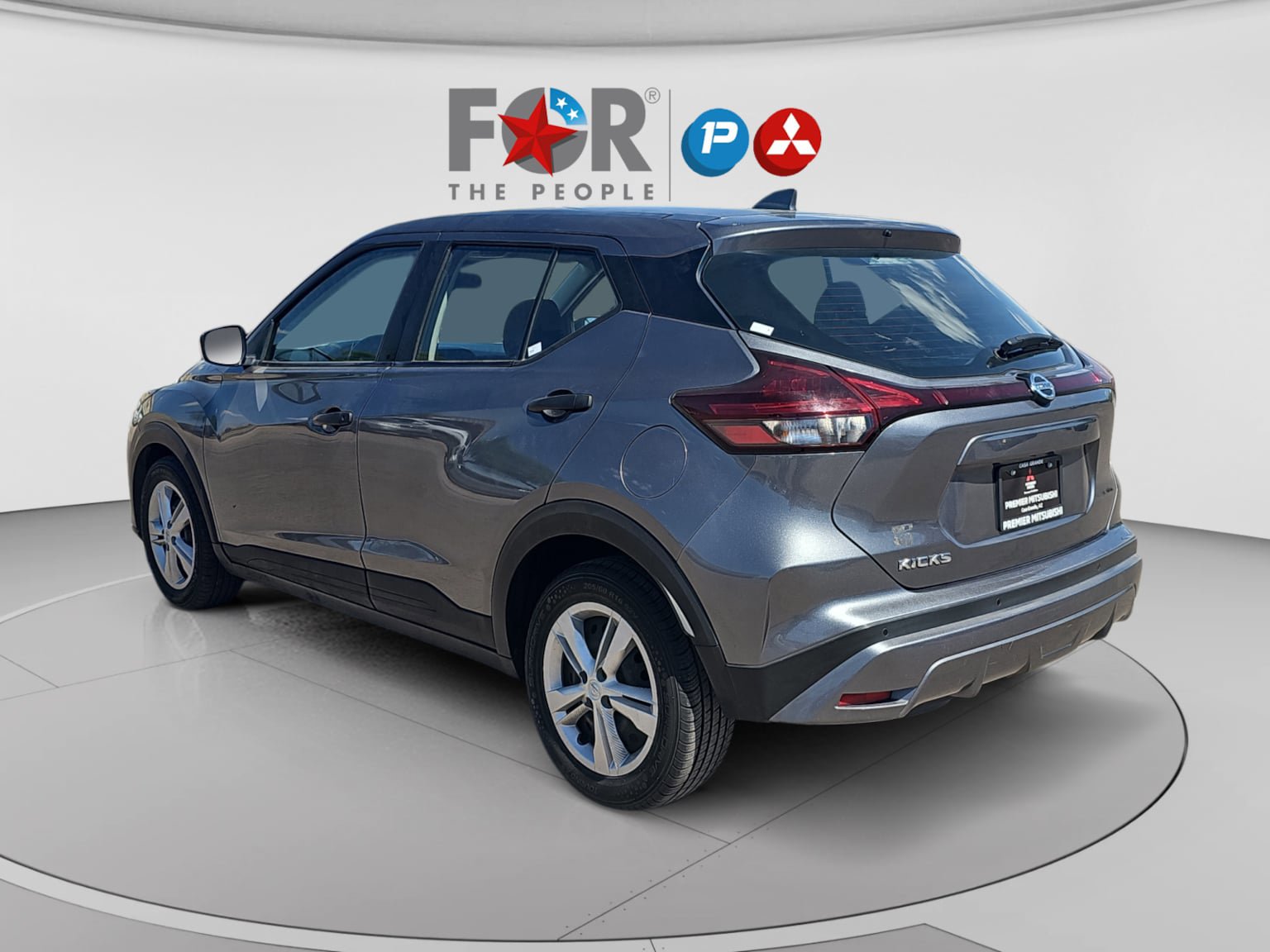 Used 2021 Nissan Kicks S FWD image 3